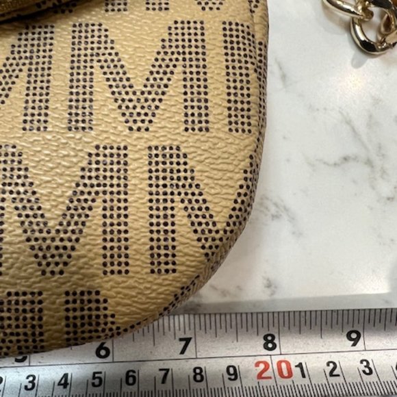 Crossbody purse - Picture 2 of 8